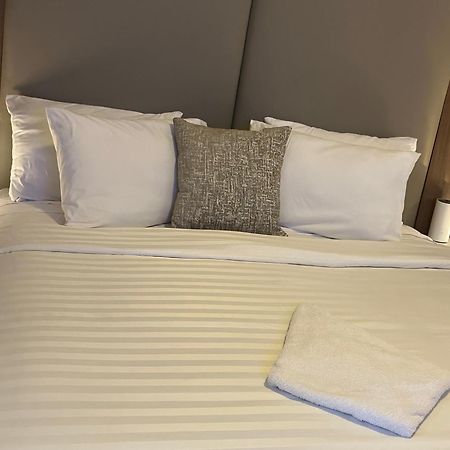 Guided Hospitality - Luxury Accommodations Lagos Bagian luar foto
