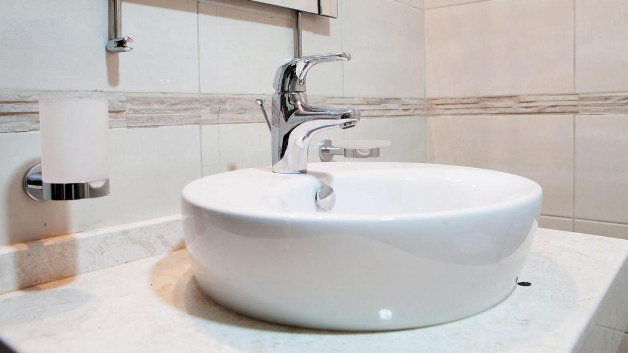 Guided Hospitality - Luxury Accommodations Lagos Bagian luar foto