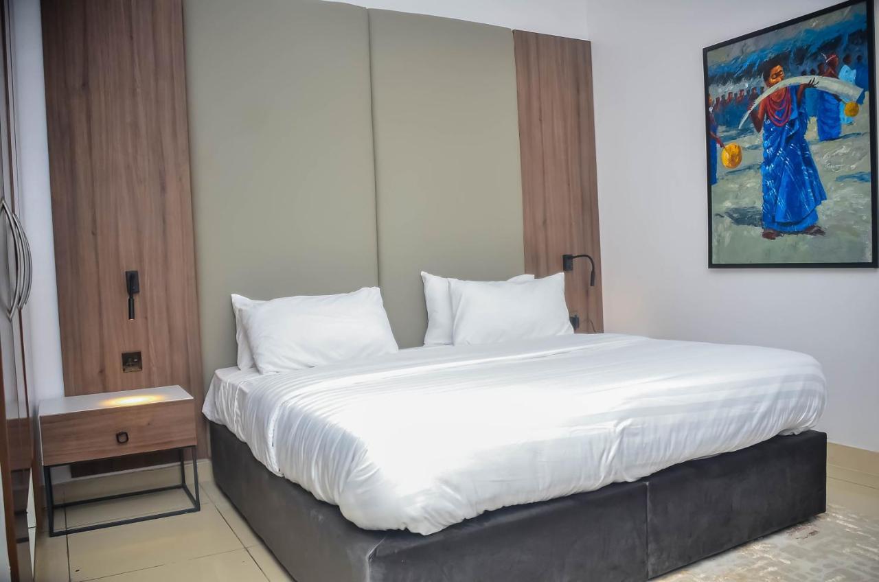 Guided Hospitality - Luxury Accommodations Lagos Bagian luar foto