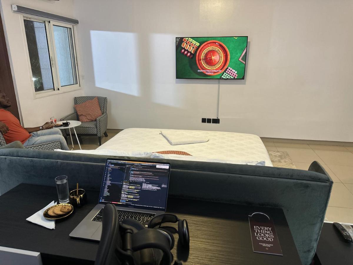Guided Hospitality - Luxury Accommodations Lagos Bagian luar foto