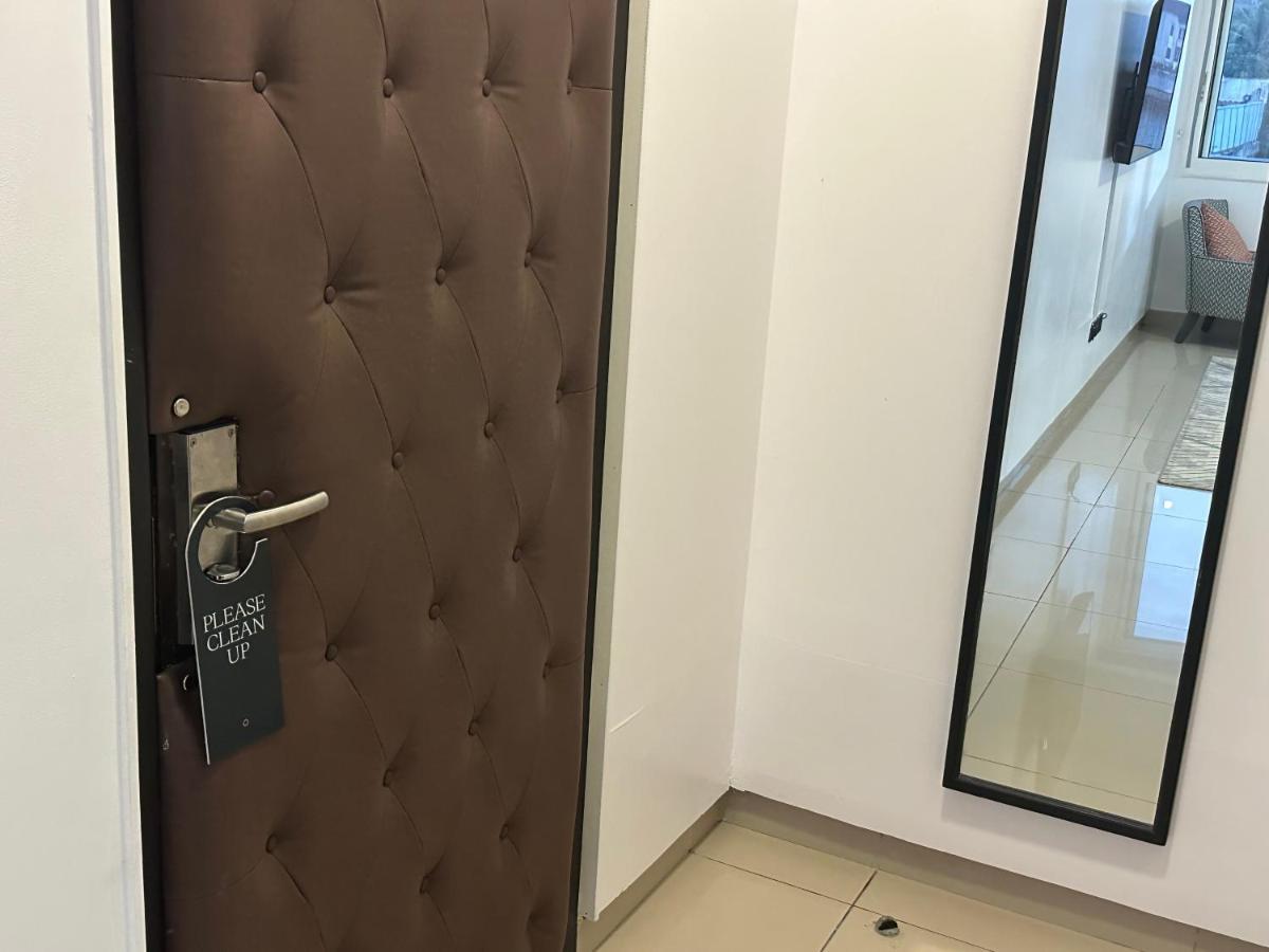 Guided Hospitality - Luxury Accommodations Lagos Bagian luar foto