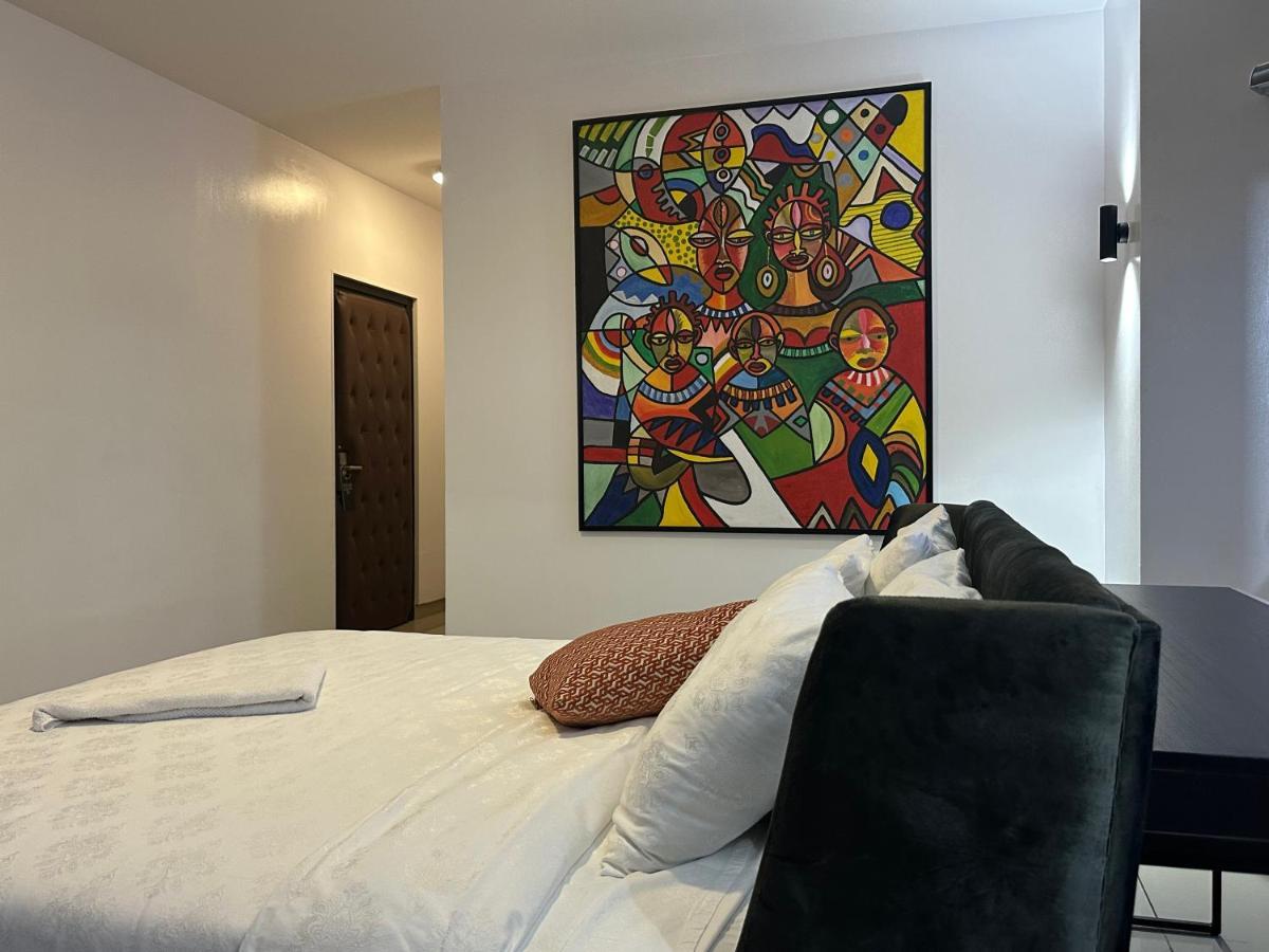 Guided Hospitality - Luxury Accommodations Lagos Bagian luar foto