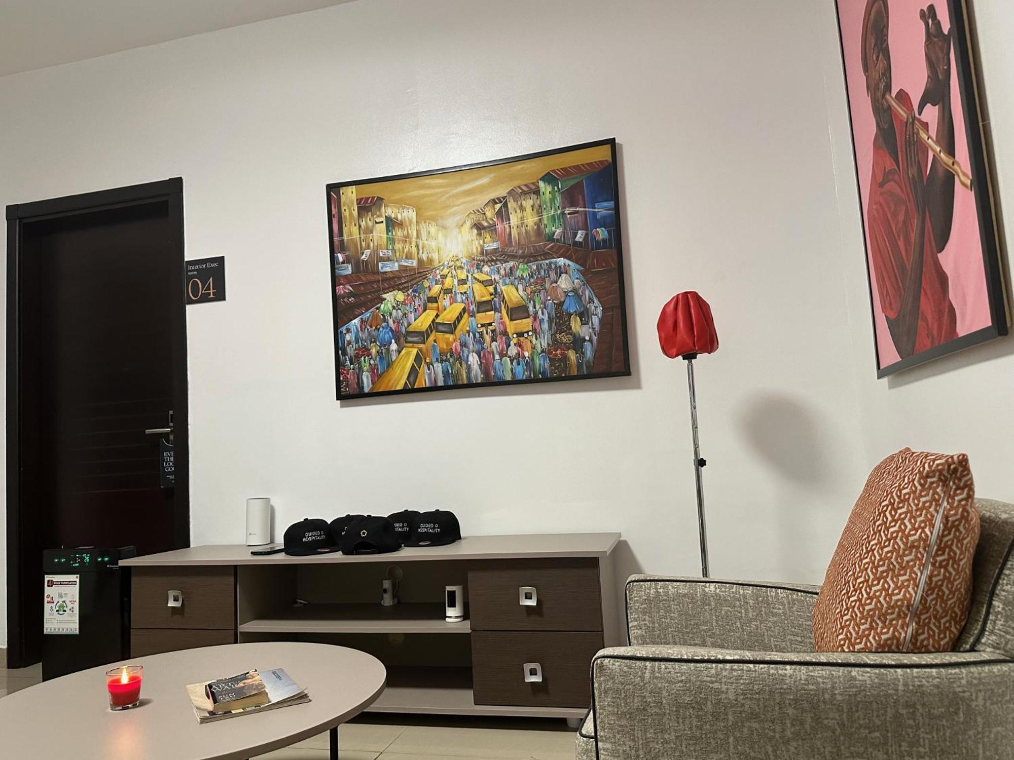 Guided Hospitality - Luxury Accommodations Lagos Bagian luar foto