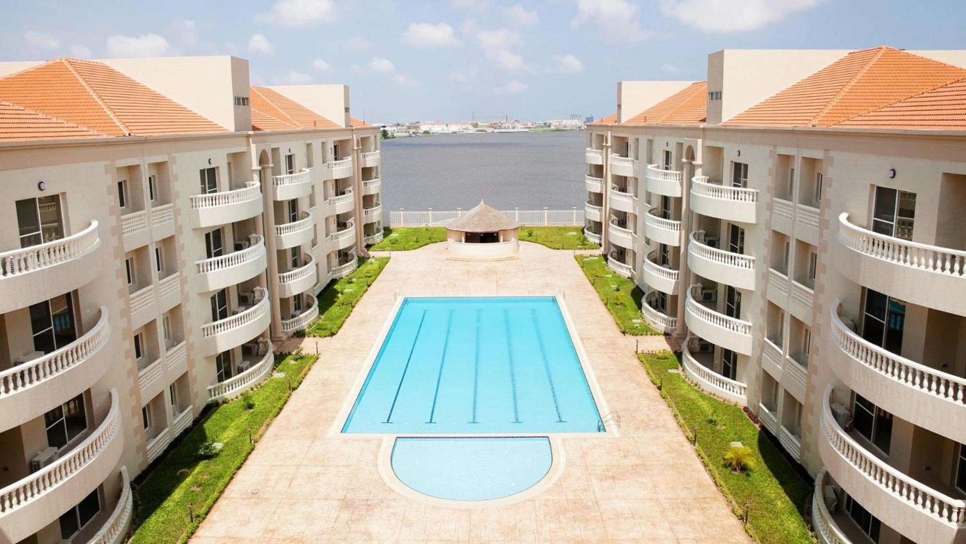 Guided Hospitality - Luxury Accommodations Lagos Bagian luar foto